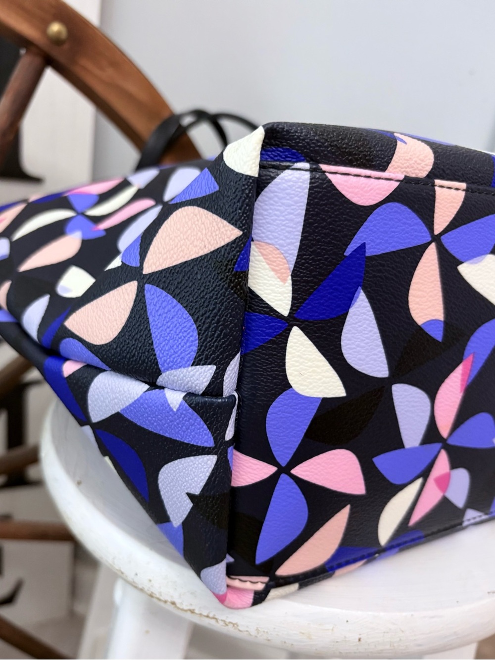 kate spade ♠️ Black & Multi Color Petal-Print Tote NWOT - Picture 5 of 9